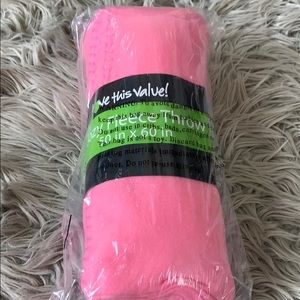 New in Bag Cozy Pink Fleece Throw